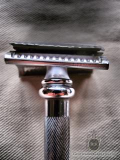 Slanted Straight Razor Slanted Straight Razor