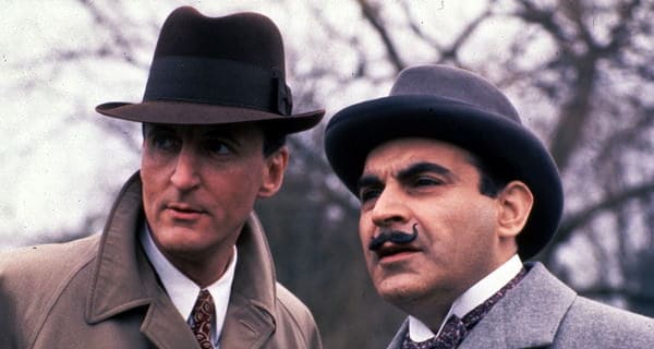 http://www.gentlemansgazette.com/wp-content/uploads/2012/04/arthuh-hastings-his-clothes-in-agatha-christies-poirot.jpg