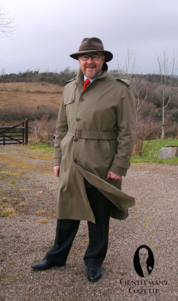 Single breasted trench coat variation without Raglan sleeves by GG reader Malcom Kindness