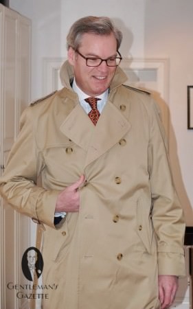 Traditional 5x2 Double Breasted Trenchcoat with Raglan Sleeves