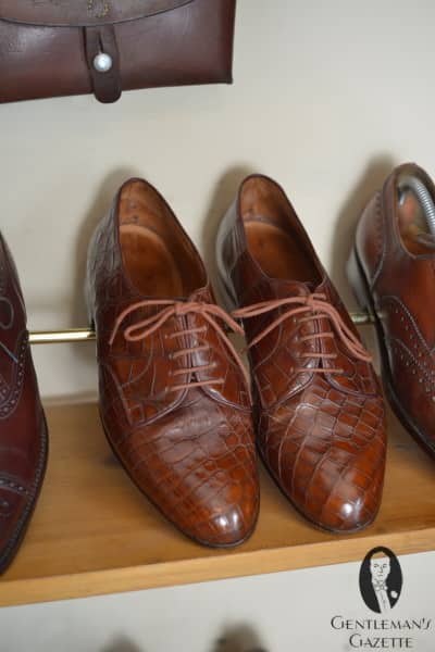 Vintage crocodile leather shoes with pointy toe