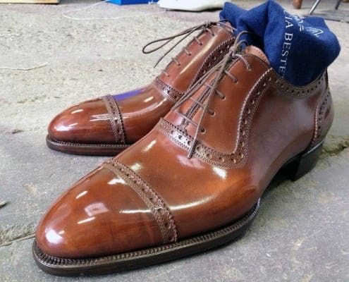 Brown half brogue without medallion with antique patina by Landy Lacour