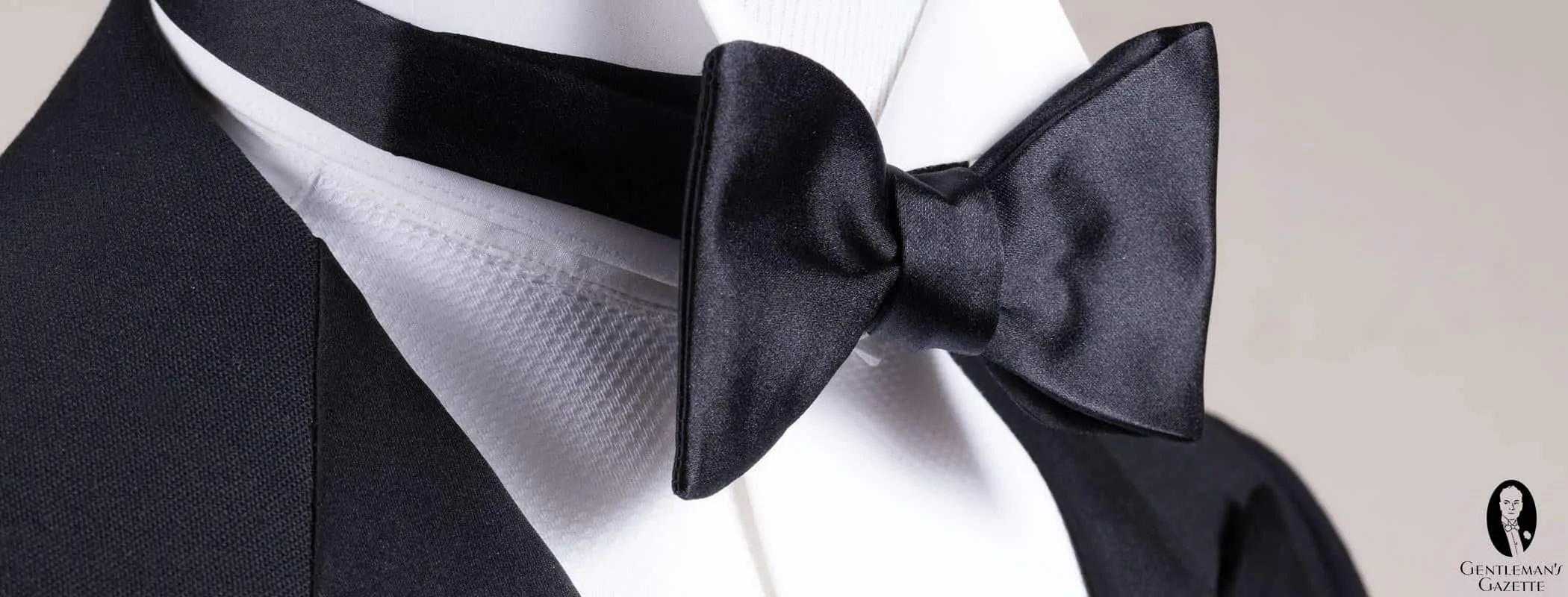 Single End Bow Tie Cover Picture