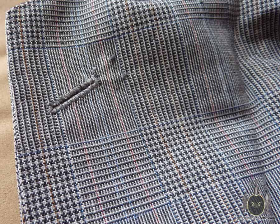 Boutonniere Loop Do It Yourself 0031 02 Backside of lapel