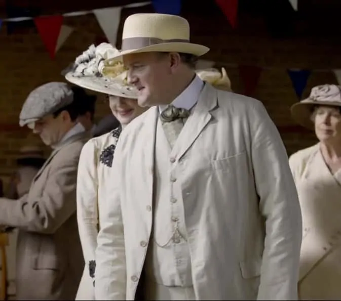 Downton Abbey Earl of Grantham in Linen Summer Suit