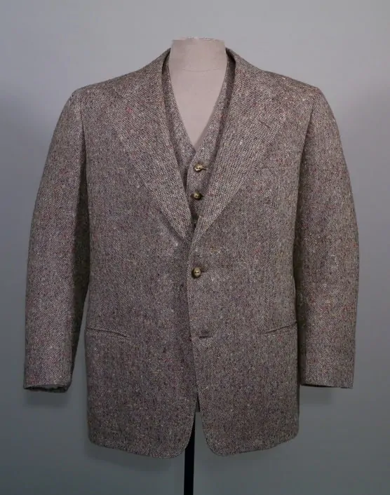 Single Breasted Donegal Tweed Suit in Mottled Brown 1948