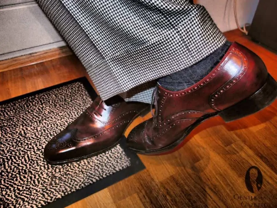 Wingtip Oxford Shoe with houndstooth bespoke suit