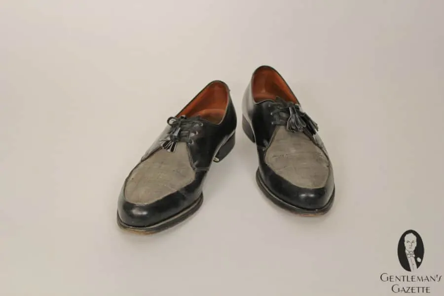 Grey fabric - black leather two tone shoes from the 1950's