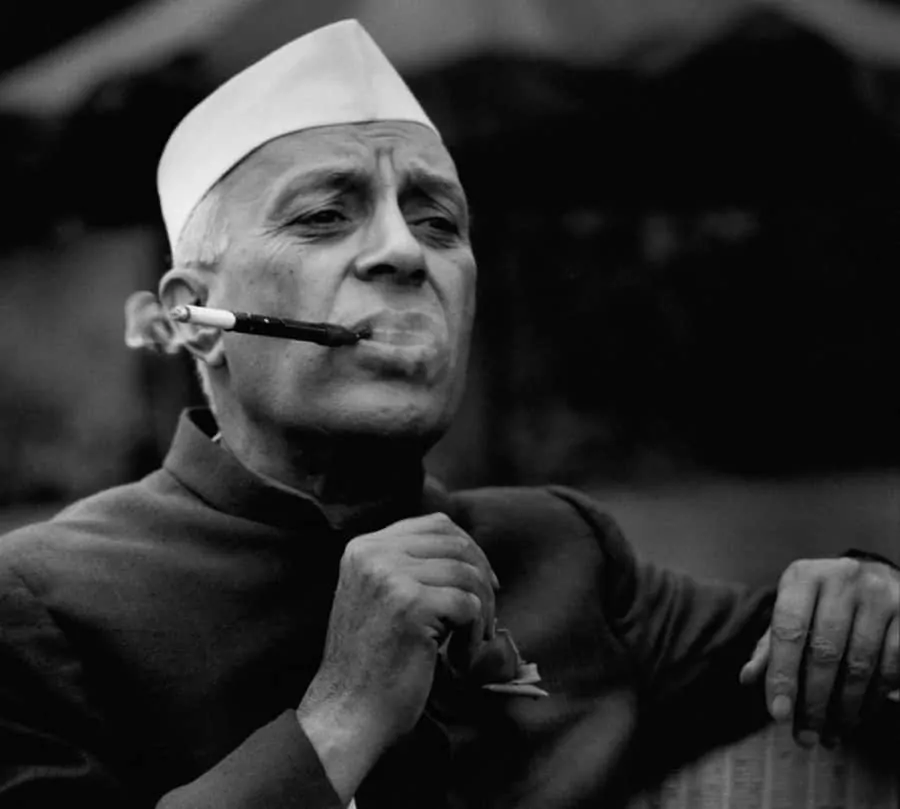 Nehru smoking
