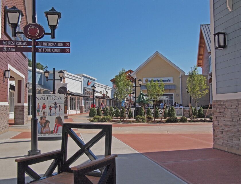 Photo of outlet mall