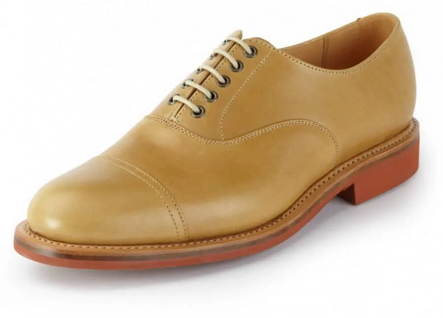 Casual Cap Toe Oxford with metal eyelets and rubber sole by Sanders