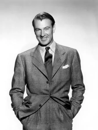 Gary Cooper Prince of Wales check SB suit with pleated pants and white pocket square