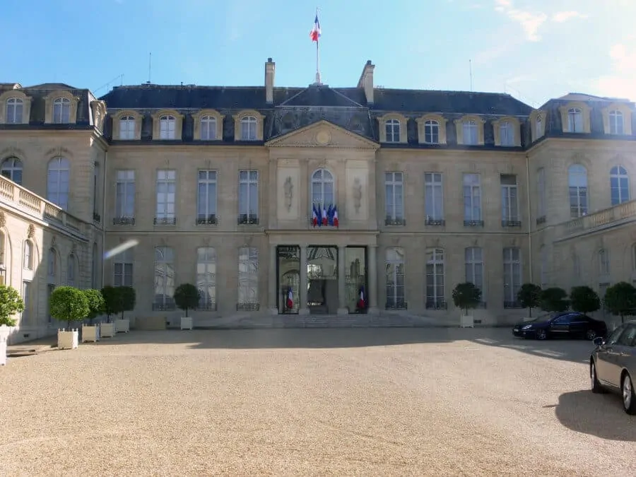 Cour d'honneur of the Élysée Palace, Paris, France