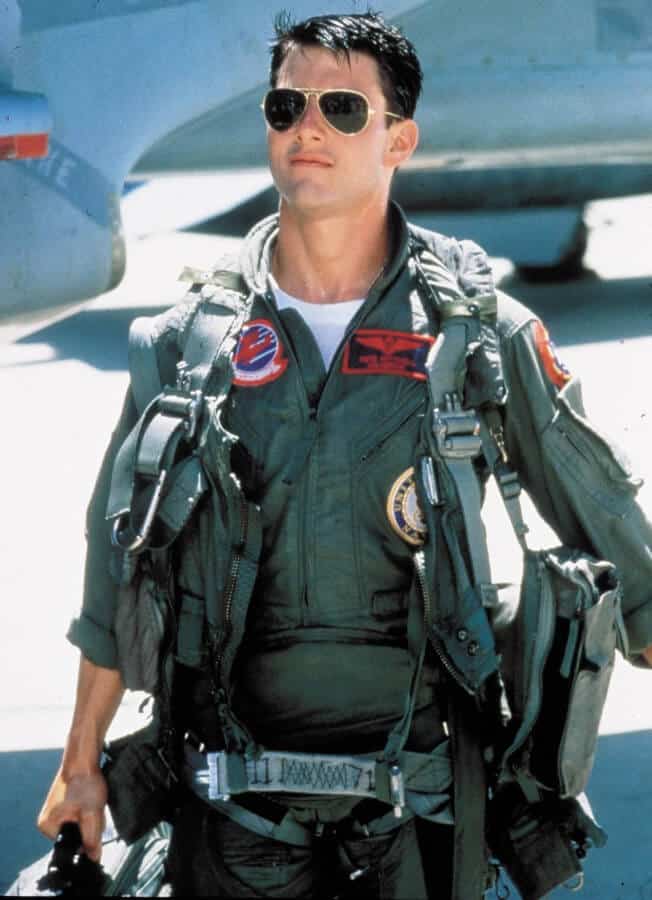 Tom Cruise wearing aviators in Top Gun