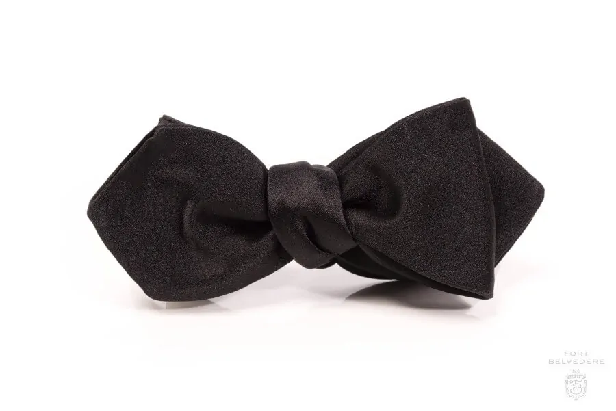 Black Self-Tie Bow Tie in Silk Satin Sized with Pointed Ends - Fort Belvedere w