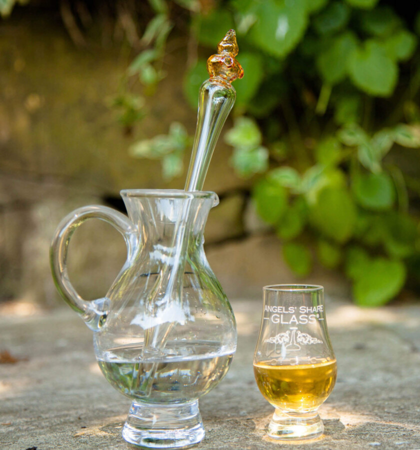 The water pitcher for whisky
