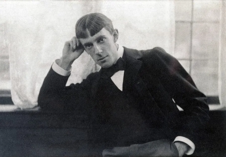 Aubrey Beardsley in 1893 wearing a bow tie