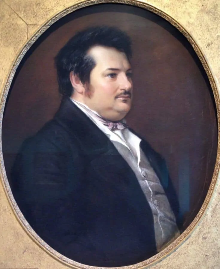 Balzac with small necktie