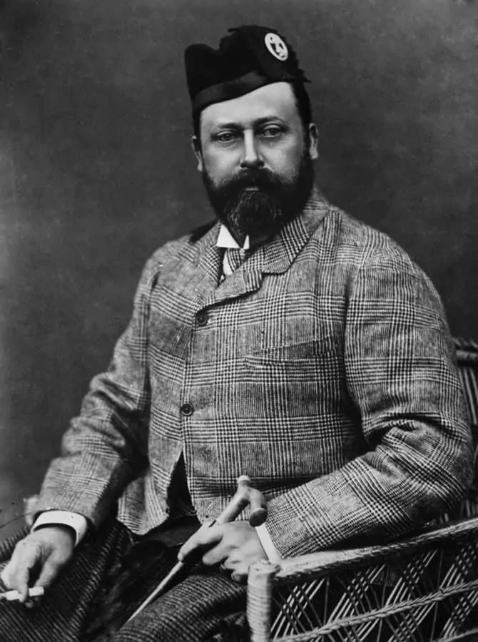 Bertie around 1880 wearing a four in hand knot with country attire
