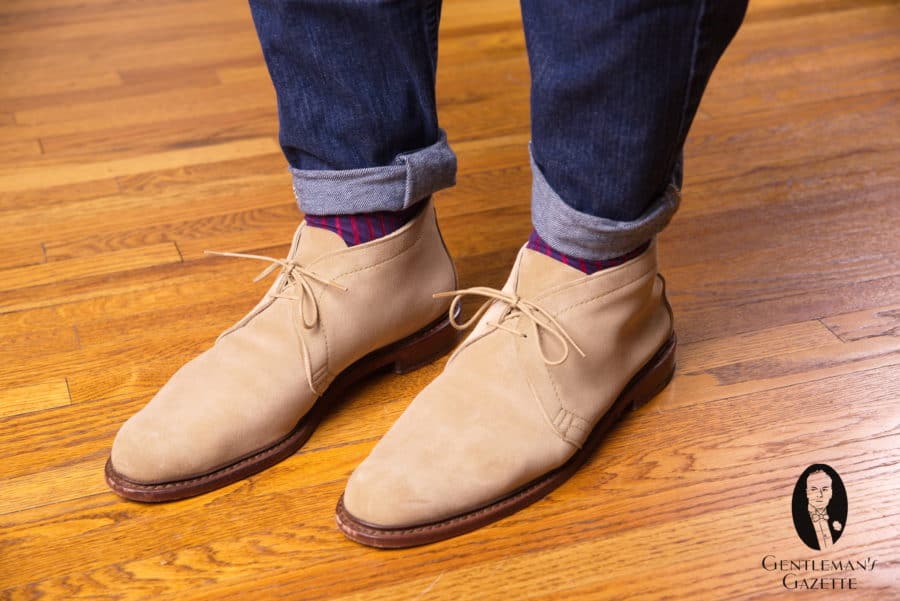 Chukka boots, striped socks and pinrolled jeans