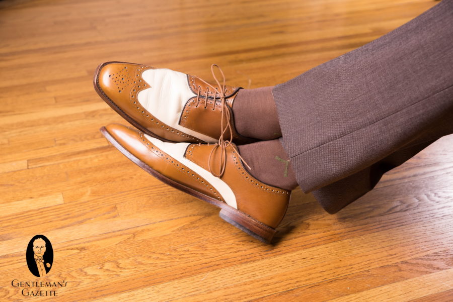 wingtip spectator derby shoes with Mid Brown Socks with Green and Cream Clocks by fort belvedere with brown trousers