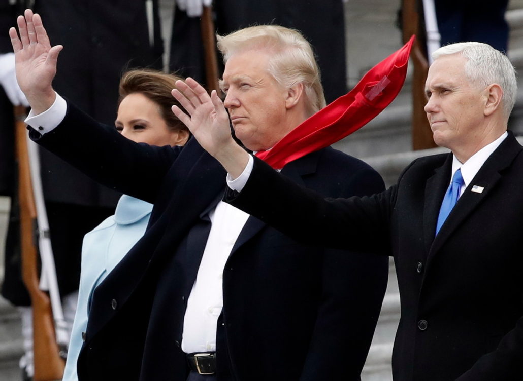 Scotch tape on the tie of Trump at the inauguration