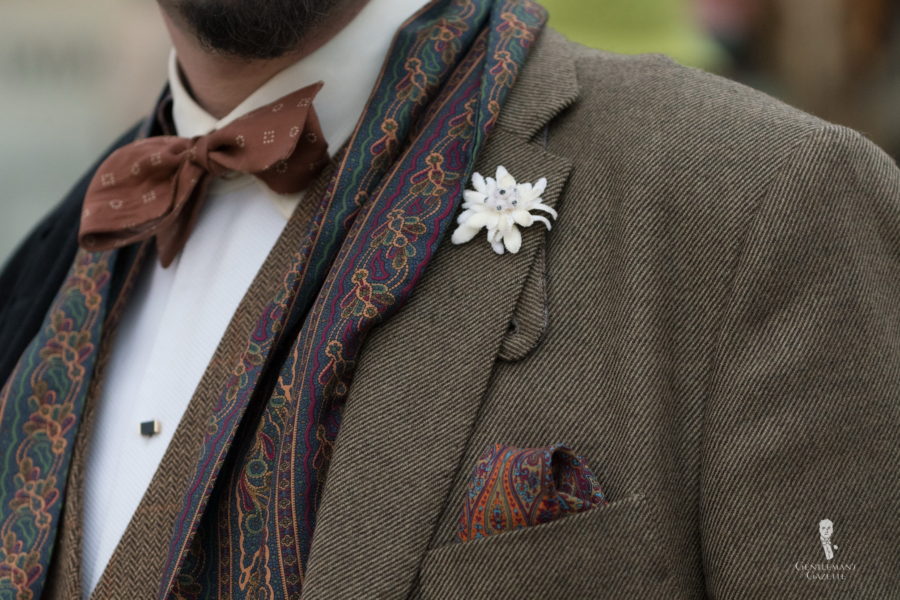 Spotted our Edelweiss Boutonniere a few times at Pitti - this was my favorite ensemble