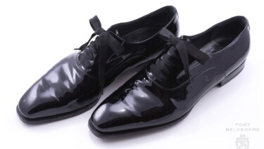 Wear patent leather for shoes