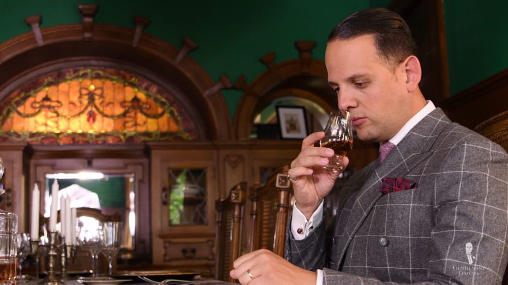 Neur de whisky voordat je hem proeft