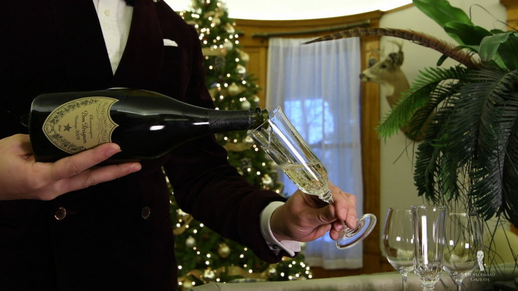 How To Pour Champagne