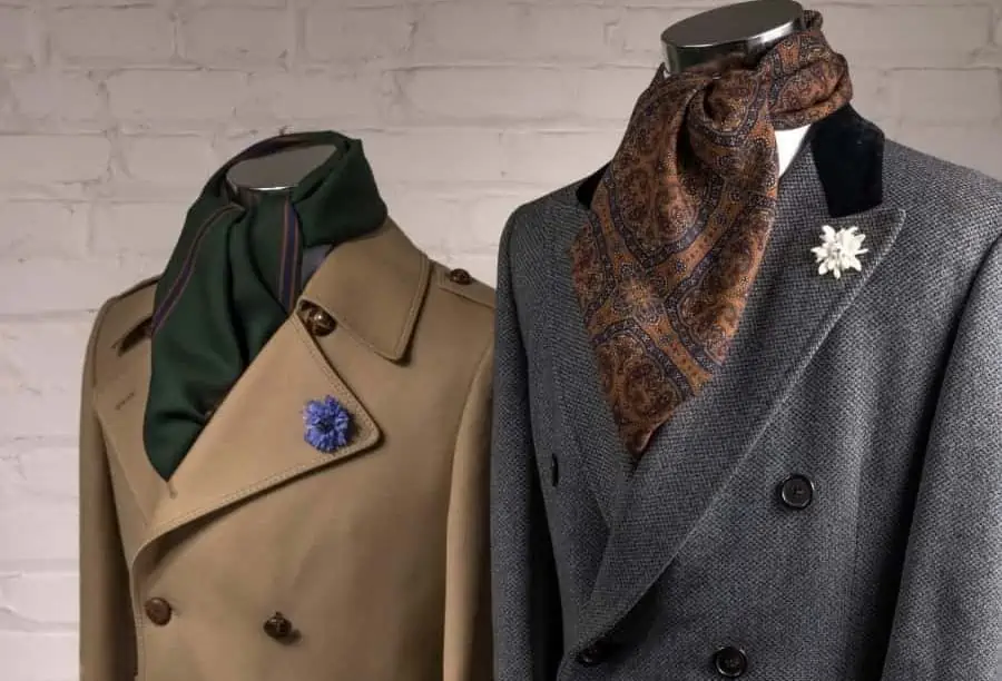 Wear solid scarves with solid overcoats and patterned scarves with patterned overcoats.