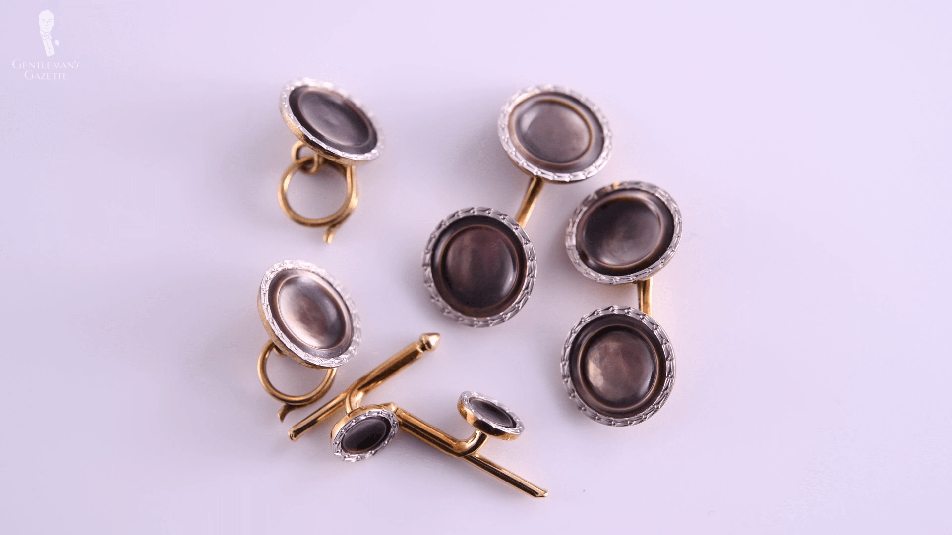 Details about   Red Abalone Oval Cufflinks with matching Cravat/Tie Pin Silver plated.