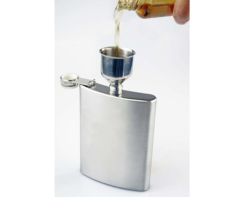 Hip flask with funnel