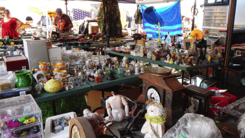 Photo of an antique show in Brimfield, Massachusetts 