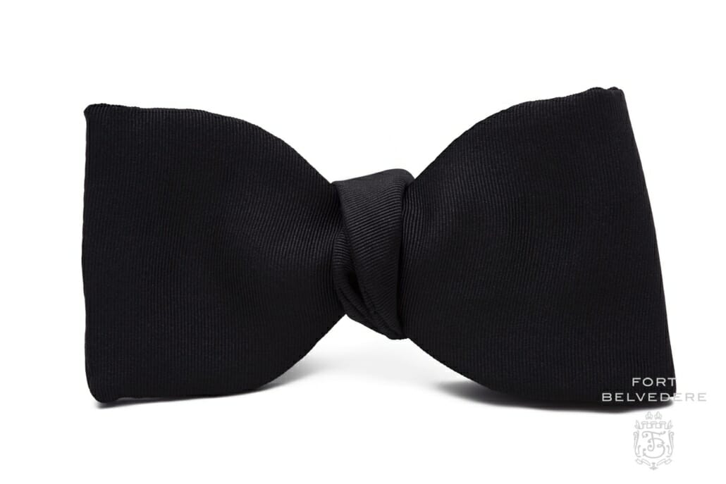 Small Single End Bow Tie in Black Silk Moire - Fort Belvedere