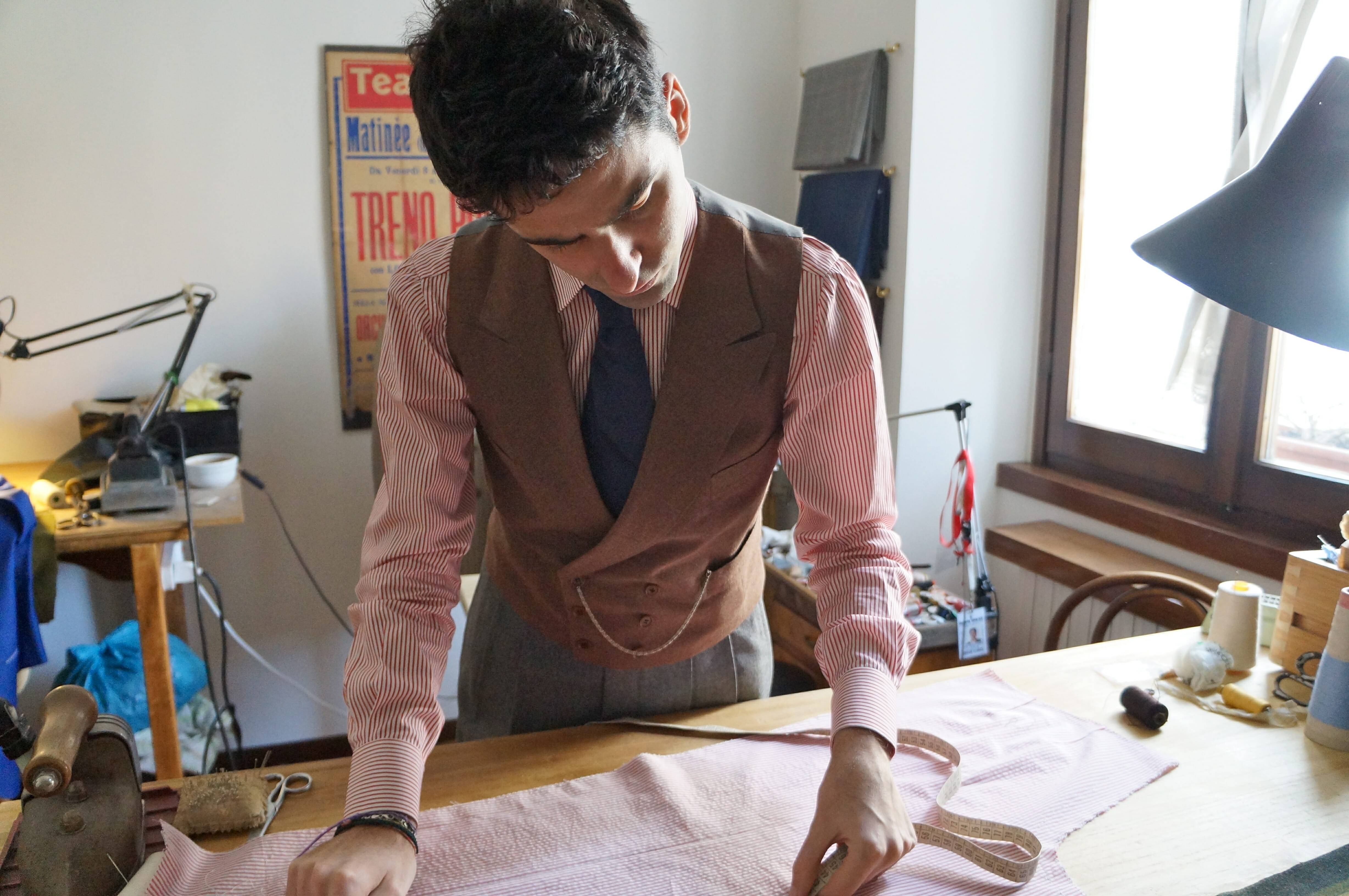Gianfrancesco Musella at work in the atelier of Musella Dembech.