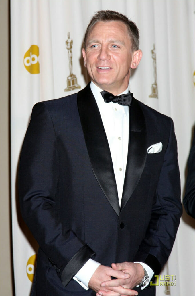 Daniel Craig at 2009 Oscars in his Quantum of Solace dinner suit