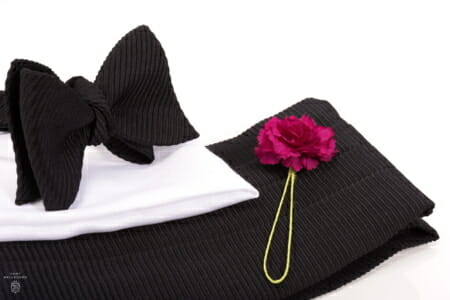 White Linen Pocket Square with Tuxedo Bow Tie and Cummerbund in Wide Rib Grosgrain Black Silk - By Fort Belvedere