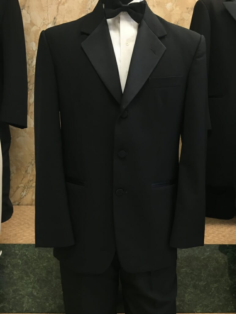 42 L Black 2 button Notch Tuxedo Wool Coat Pants Shirt Tie Vest Cufflinks Studs 