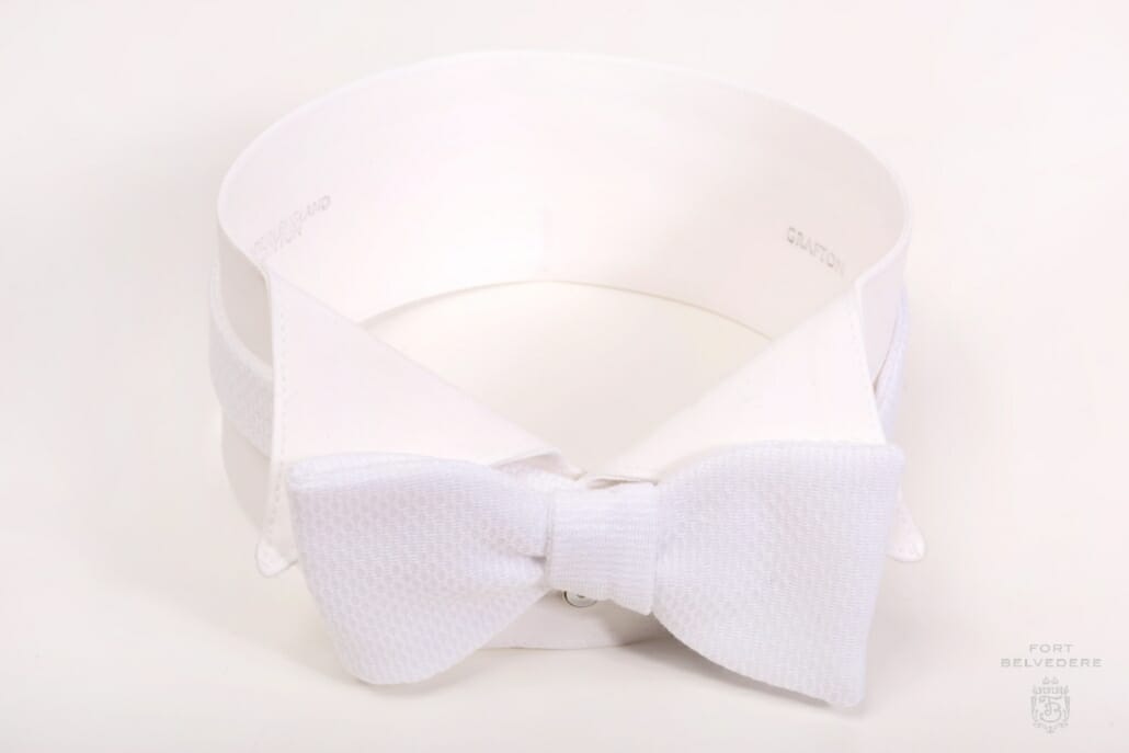 Sized Self Tie bow ties are the only proper option