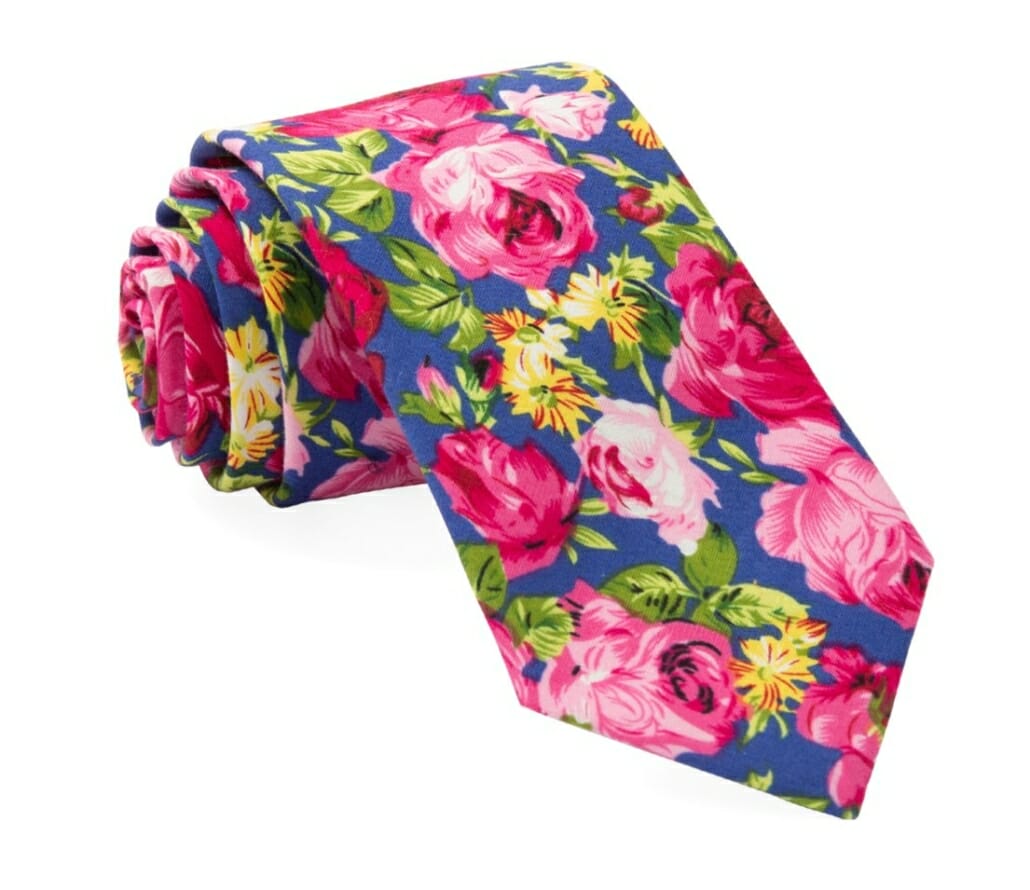 A floral print tie that is too flashy must be avoided