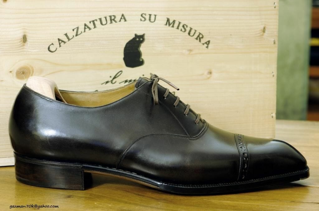 A bespoke shoe made by Il Micio in Florence