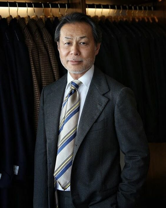 Kenji Kaga wearing a tie with a vintage look