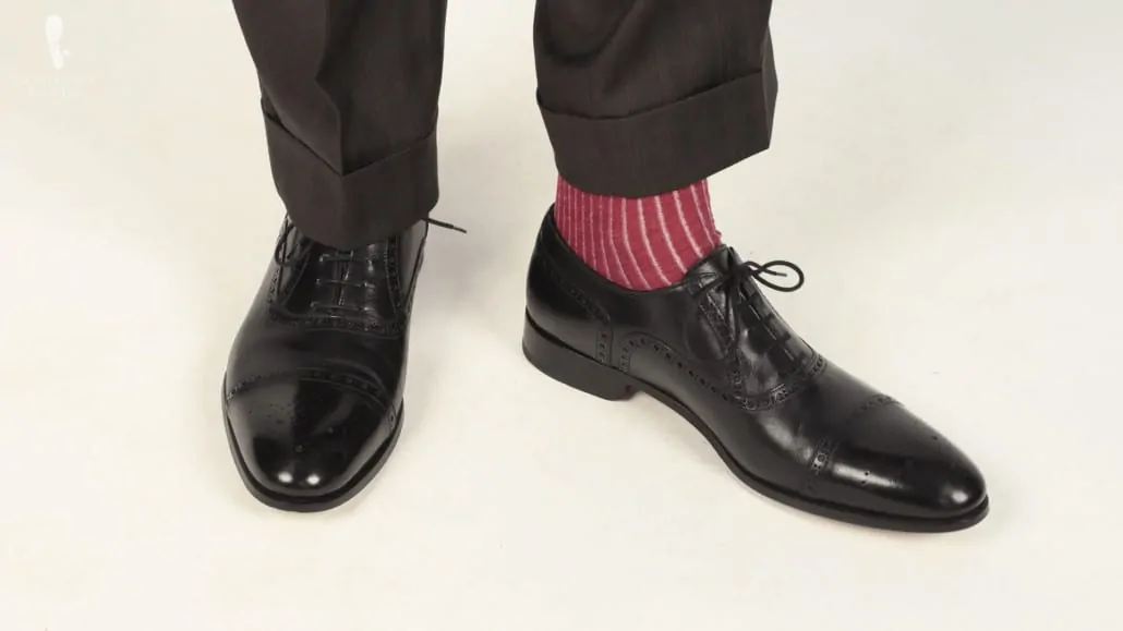 Half-brogue black Oxford (Pictured: Shadow Stripe Ribbed Socks Burgundy and light grey from Fort Belvedere)