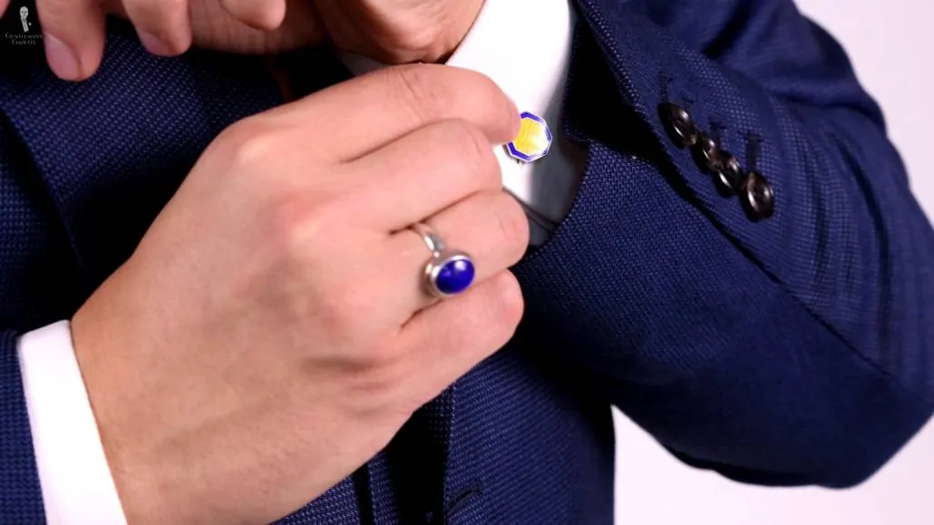 The cufflinks that Raphael was wearing in the video is vintage in an octagonal shape with cloisonne enamel