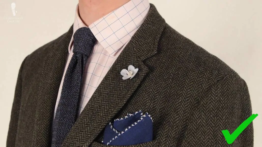 A well combined pocket square and tie will definitely earn you compliments.