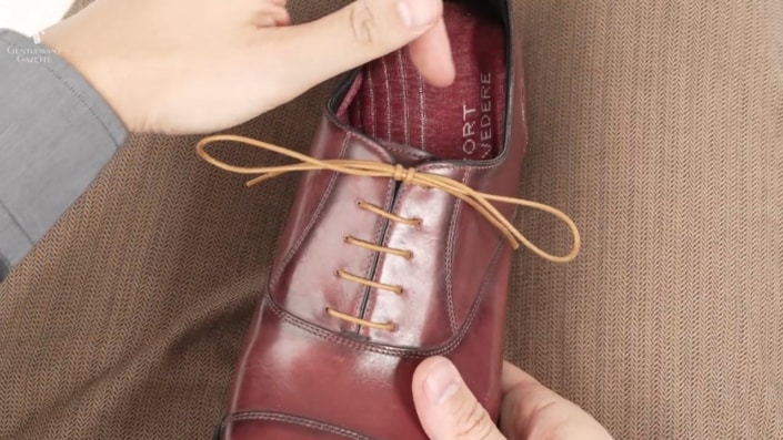 The RIGHT Way to Lace and Tie Your Dress Shoes!