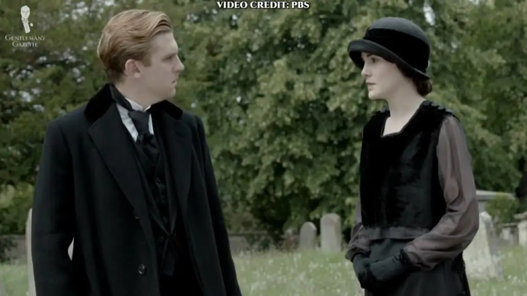 Matthew Crawley wearing a 1930s shank-style morning coat (not accurate to the 1910s).
