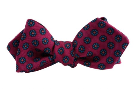 Bow Tie in Soft Ancient Madder Silk with Red Macclesfield Neats Micropattern - Fort Belvedere