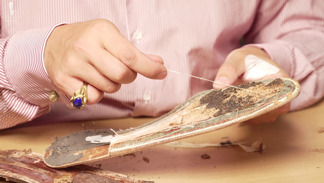 A mixture of cork and glue is found on the inside of the sole.